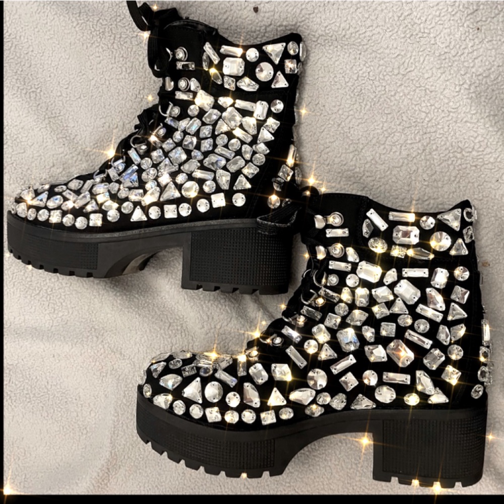 Size 9 RHINESTONE ZIP COMBAT BOOTS